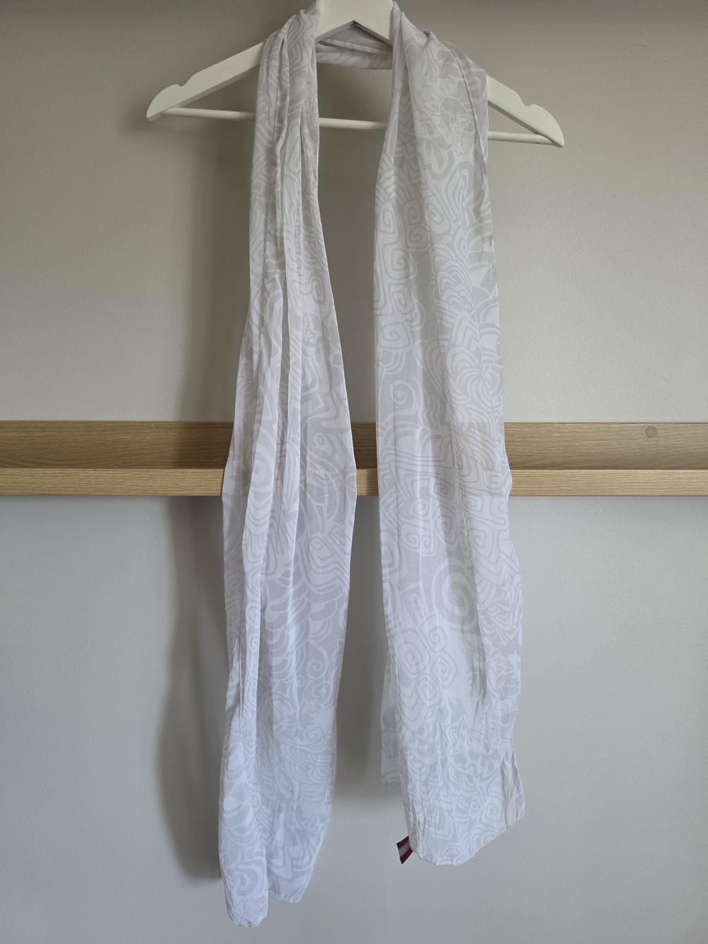 Lightweight White Patterned Women's Scarf